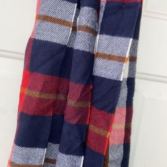 Old Navy Plaid Winter Scarf New with Tag - Picture 3 of 7